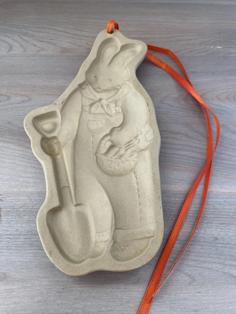 1992 Brown Bag Cookie Art, Hill Design, ""Peter Rabbit"" molde/prensa de galletas"