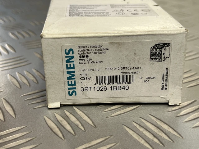 Siemens 3RT1026-1BB40 / # J PKL 9789 9817