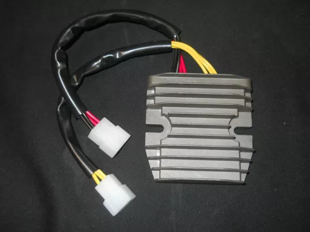 MOSFET Regulator-Rectifier Triumph Daytona 600 675 Tiger 955i 1050 Speed Triple MOSFET Regulator-Rectifier Triumph Daytona 600 675 Tiger 955i 1050 Speed Triple
