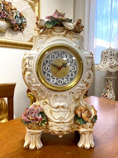 VASE HAUT EN Porcelaine De Capodimonte Blanc avec des Fleurs Carrelage