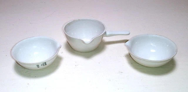 Vintage Coors USA Ceramic Porcelain Lab Pharmacy Cup Bowls Spout Handle 15-M