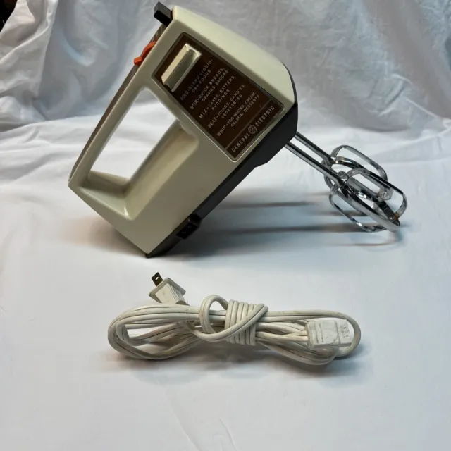 https://www.picclickimg.com/ZW4AAOSwSsBliuhc/Vintage-GE-General-Electric-Deluxe-5-Speed-Portable.webp