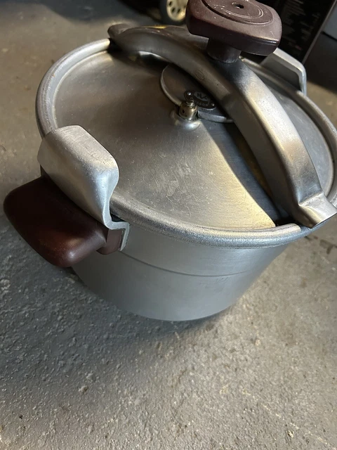 Cocotte Minute SEB Ancienne – 8L – Bon État – Compatible Gaz – Argenté