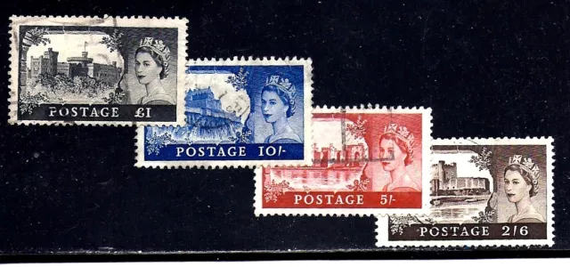 TIMBRES BRITANNIQUES GR #371-374 — QEII « CHÂTEAUX » (4) -- 2ème SÉRIE -- 1959 -- D'OCCASION