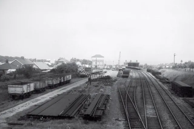 PHOTO BR British Railways Station Scene - CROMER HIGH 1960 3