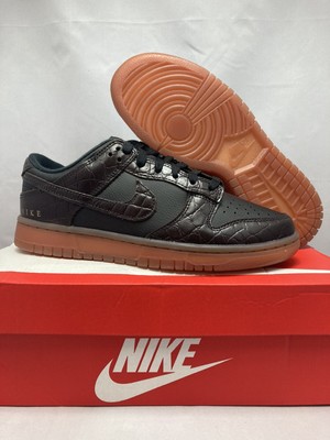 velvet brown and black dunk low