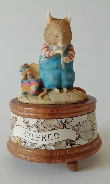 Brambly Hedge Border Fine Arts Wilfred BH50 Musical Figurine