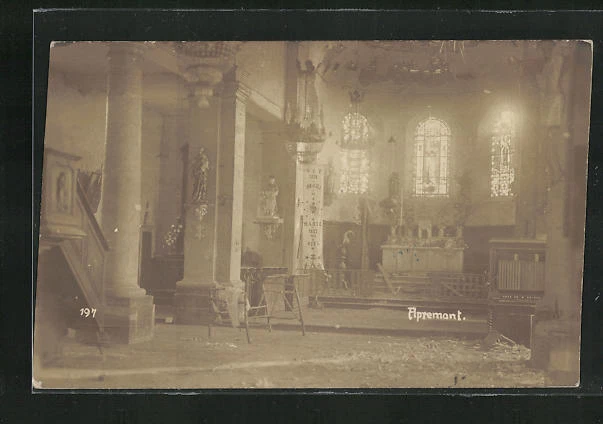 CPA Apremont, vue intérieure einer l'Église 1917