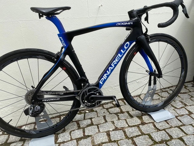Pinarello dogma on sale f12 galaxy blue