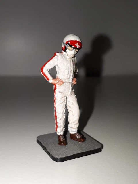 Figurine 1/18 Clay Regazzoni Ferrari F1 1971 – Peinte – Minichamps GP Replicas – Résine