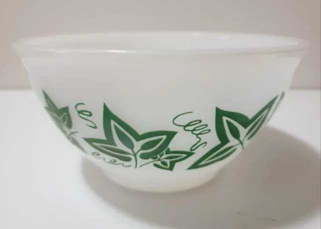 💚 Vintage Agee Pyrex Nesting Bowl - Green Ivy Leaf Pattern - NOS - 1960s-6"