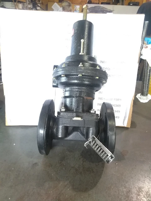 Saunders Diaphragm Valve 2-1/2" 150psi 065-34-48-A-552-E2 *Pallet 32*