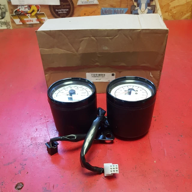 Bloc compteur compte tours 42999 kms pour Suzuki 750 DR - 800 DR - SR41A - SR42A main image 1
