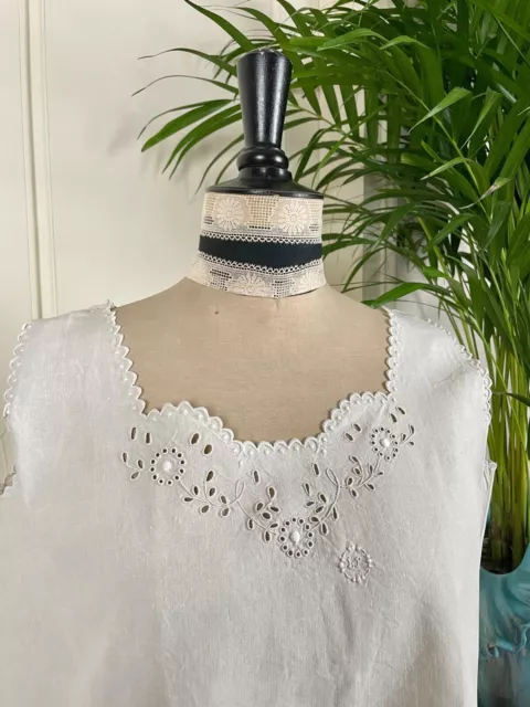 Ancienne chemise de jour - Lin - Broderie  anglaise Broderie blanche - Ref 2267