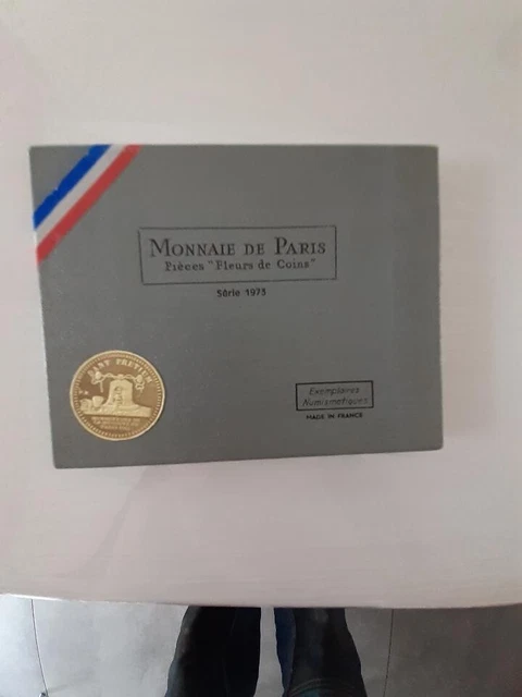Coffret Français Fdc 1973 Avec 10 Francs Hercule.