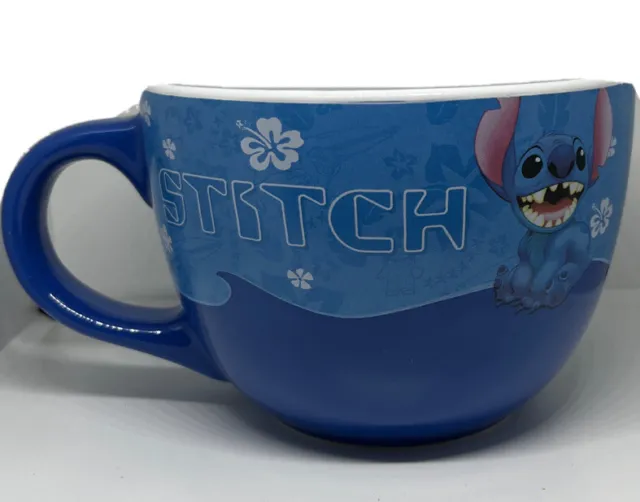 Disney Lilo & Stitch Santa Hat 20oz Camper Mug