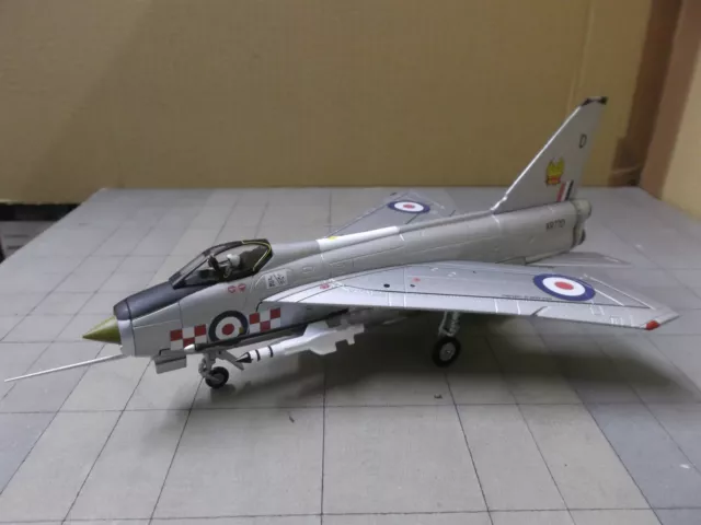 English Electric Lightning F.6 XR770 56 Sqn RAF 1:72 scale Corgi model