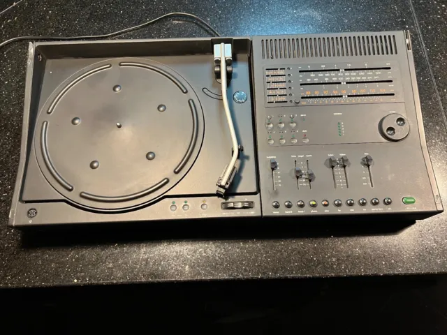 BRAUN Audio-System P 4000 Kompaktanlage Plattenspieler und Radio