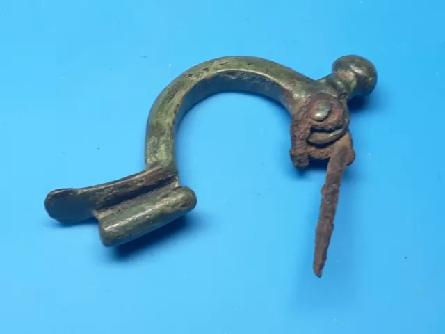 Genuine fibula of a Roman Empire legionnaire. 2