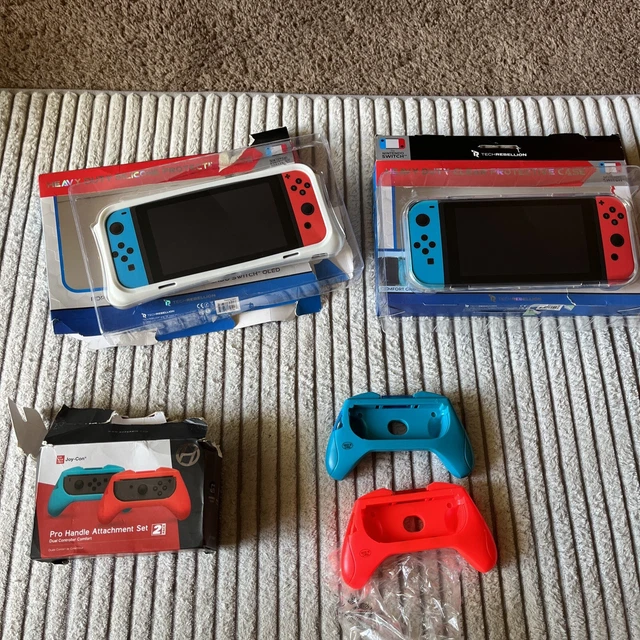 2 SILICONE CASE FOR NINTENDO SWITCH  (clear & White) 2 Handle Attachment Set