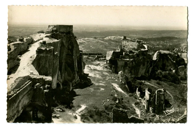 CPA 13 Bouche-du-Rhône Les Baux La tower Sarrazine du Château photo card