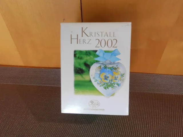 Hutschenreuther    Glas Herz  2002 Limitiert  auf das  Jahr