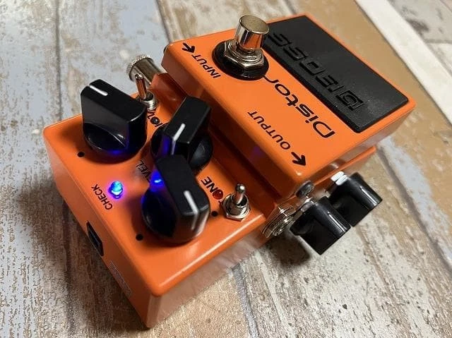 BOSS DS-1 TWIN Drive Mod Guitar Effect Pedal EUR 284,76 - PicClick FR