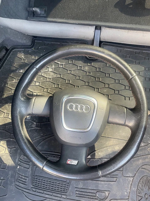 thumbnail image 2 of Carbon Fiber Look Vinyl Trim For Audi A3 8P/8PA 2003-2013 3-Door B/C Pillar 2 of 2