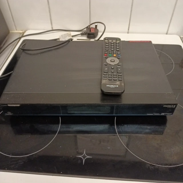 HUMAX Freesat+  FOXSAT-HDR HDD Recoder Set Top Box Satellite Receiver PVR