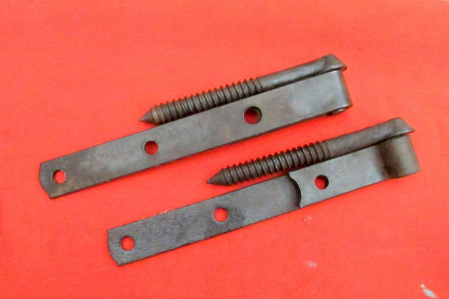 2 Strap Hinges 3/16'' X 1 1/4''  X 10 1/2. 3 Hole Hinges  7''x 5/8" D. Bolts 3