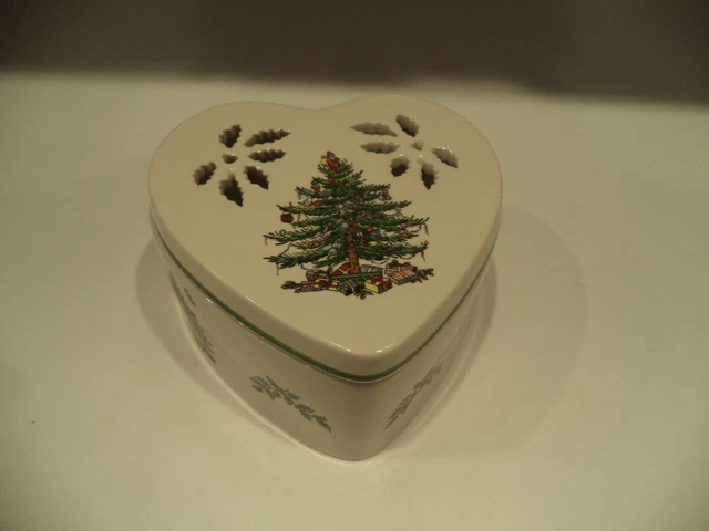 Spode Christmas Tree Pierced Heart Shaped Trinket Dresser POTOURRI BOX 5" X 5"