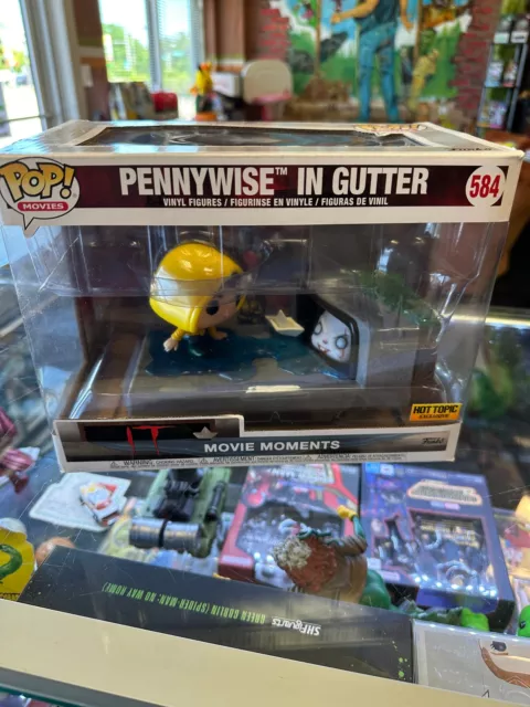 Funko Pop Movie Moments Pennywise In Gutter Hot Topic Exclusive 584 Box Damage