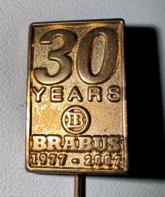 RAR! BRABUS Jubiläums-Anstecknadel 30 Jahre 1977-2007 Pin Button ungetragen Neu