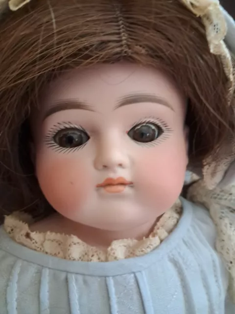 Antique Closed Mouth, Turned Head Kestner Doll