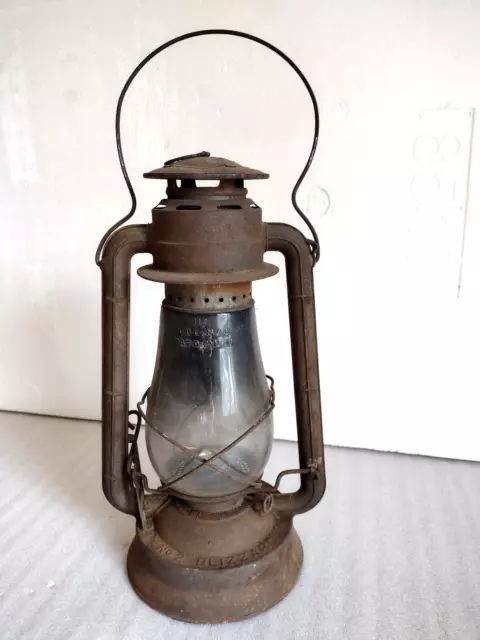 Antique Dietz No 2 Blizzard Lantern Patent Date 3-10-14 On Globe Fitzall, NY USA