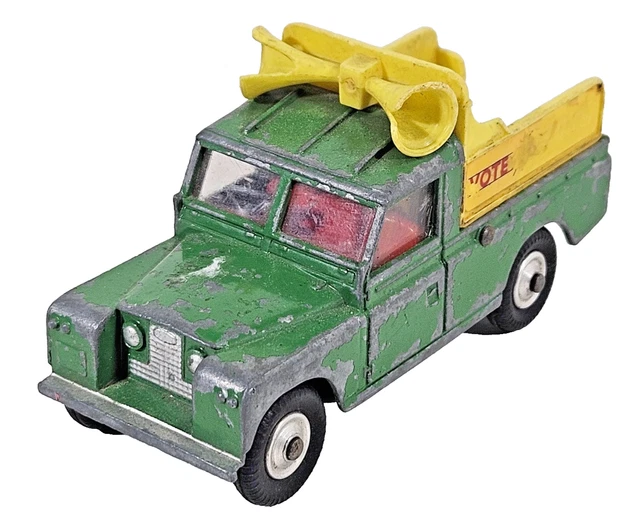 CORGI TOYS #472 Land Rover vote for Corgi public address