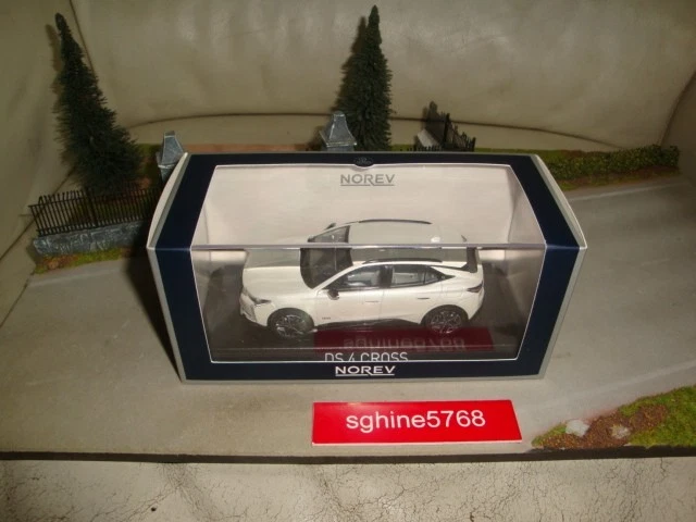 DS 4 CROSS 2021 Pearl White NOREV SCALE 1:43 Ref 170045 - La Boutique D'ALAIN