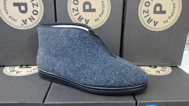 Generico Pantofole Invernali Uomo Classiche Arizona by Patrizia Azzi 100% Made in Italy Sottopiede in Vera Pelle 3805 3815 (Blu 3815, 38, Sistema Taglie Calzature EU, Adulto, Uomo, Numero, Media, 38