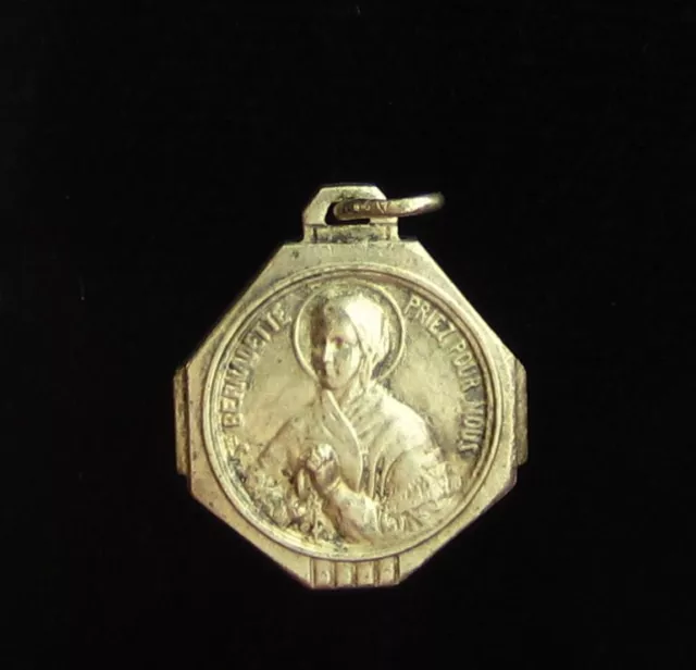 VINTAGE MARY LOURDES Medal Religious Holy Catholic Petite Medal Small ...
