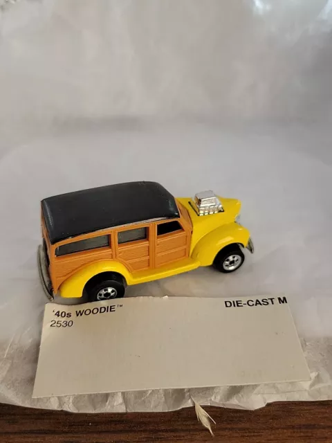 Vintage 1979 Hot Wheels #2530 Yellow '40's Woodie Wagon Classics, Mint w/Card