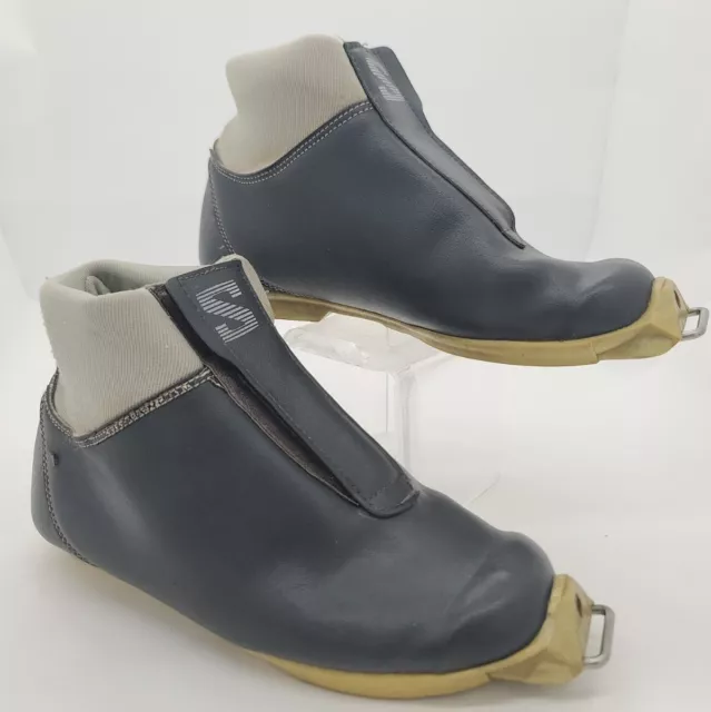 Salomon Cross Country Ski Boots SR901 Vintage  Rare Ski Cabin Decor