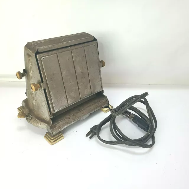 Vintage Manning-Bowman & Co. Retro Toaster with cord Home Decor Untested