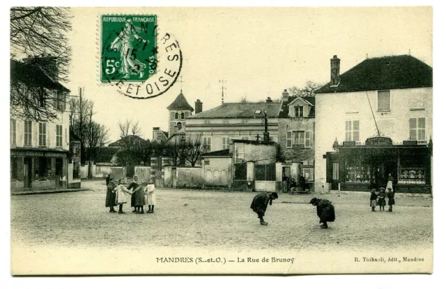 MANDRES  - La rue de Brunoy (enfants jouant) Ed. Thibault