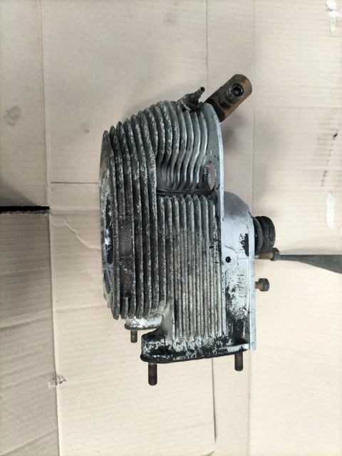 Zylinderkopf 32R HY511 zum Überarbeiten Motor Deutz Kramer F3L712