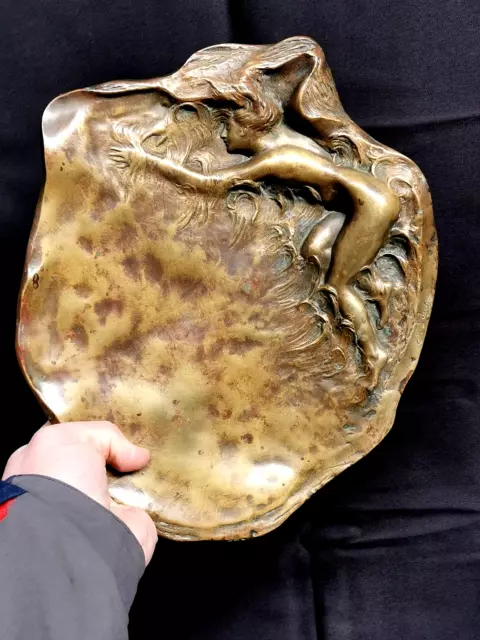 Superbe Coupe Art Nouveau Vide Poche en Bronze signé Eugène PORCHER , Femme Nue