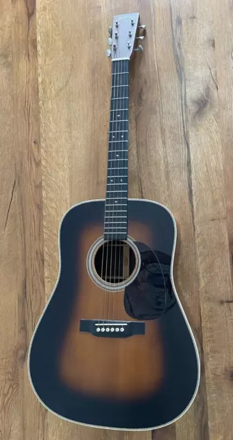 Martin HD-28 Acoustic Guitar - Sunburst - SN:M2421601