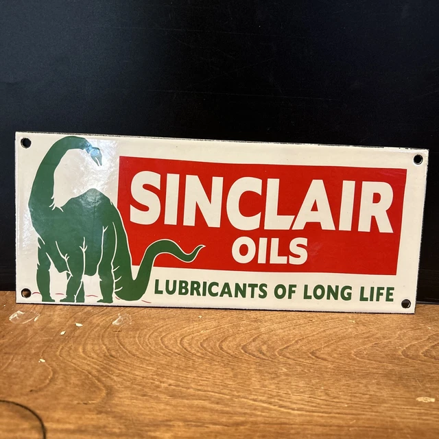 VINTAGE STYLE 'SINCLAIR '' PORCELAIN WITH DINO GAS & OIL PUMP PLATE 12x5 INCH
