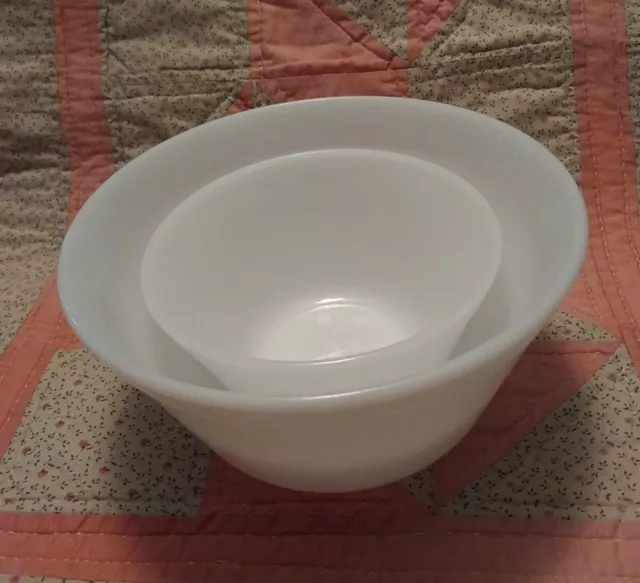 2 Federal Oven Ware White Milk Glass Nesting Mixing Bowls 8”  & 6” Diameter EUC 2