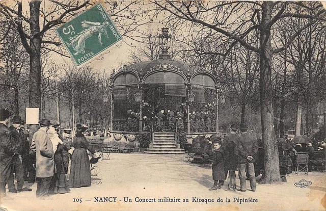 CPA 54 NANCY UN CONCERT MILITAIRE AU KIOSQUE (animée