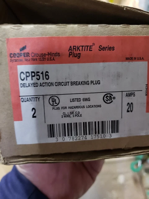 Crouse Hinds Cpp516 Explosion Proof 20 Amp 120V Plug Mates W/ Cps152R Receptacle